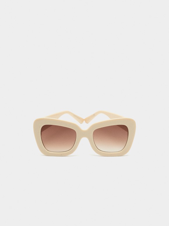 Lunettes De Soleil En Papillon