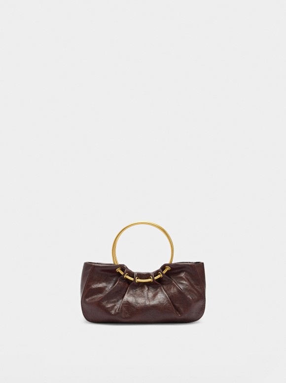 Sac À Main Avec Un Anneau...