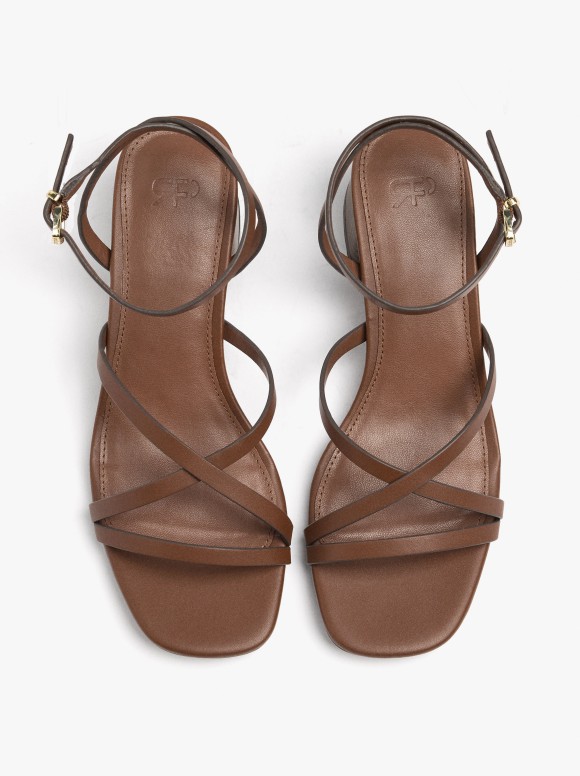 Sandales À Brides Avec...